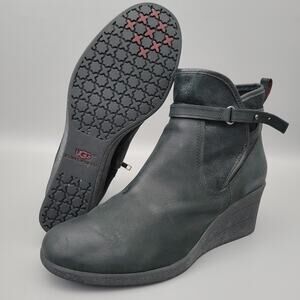 UGG EMALIE Waterproof Leather Black Ankle Boots WEDGE Size US 9